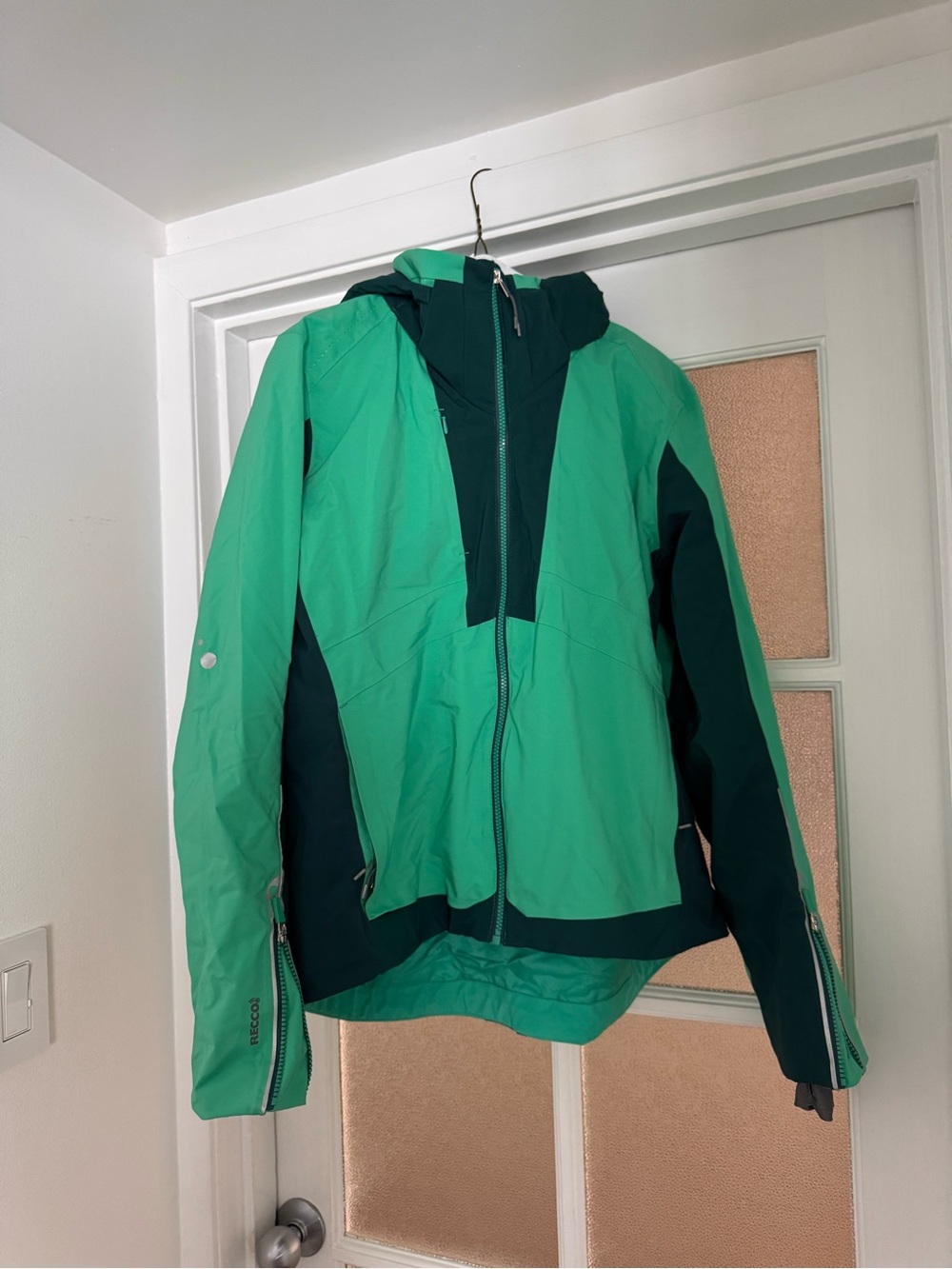 Obermeyer Two-Tone Green Shell Ski Jacket with Hood